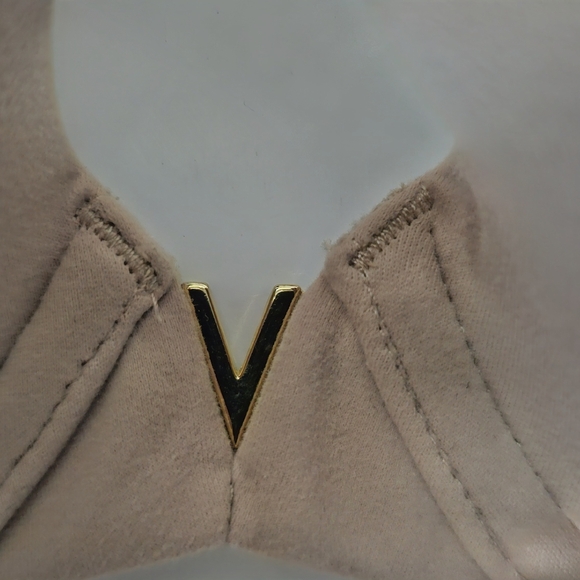 LOVE CLOUD Smooth Lightly Lined Demi Bra - Picture 4 of 16